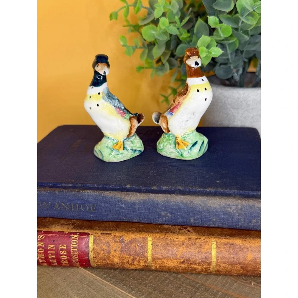 N/A vintage ceramic